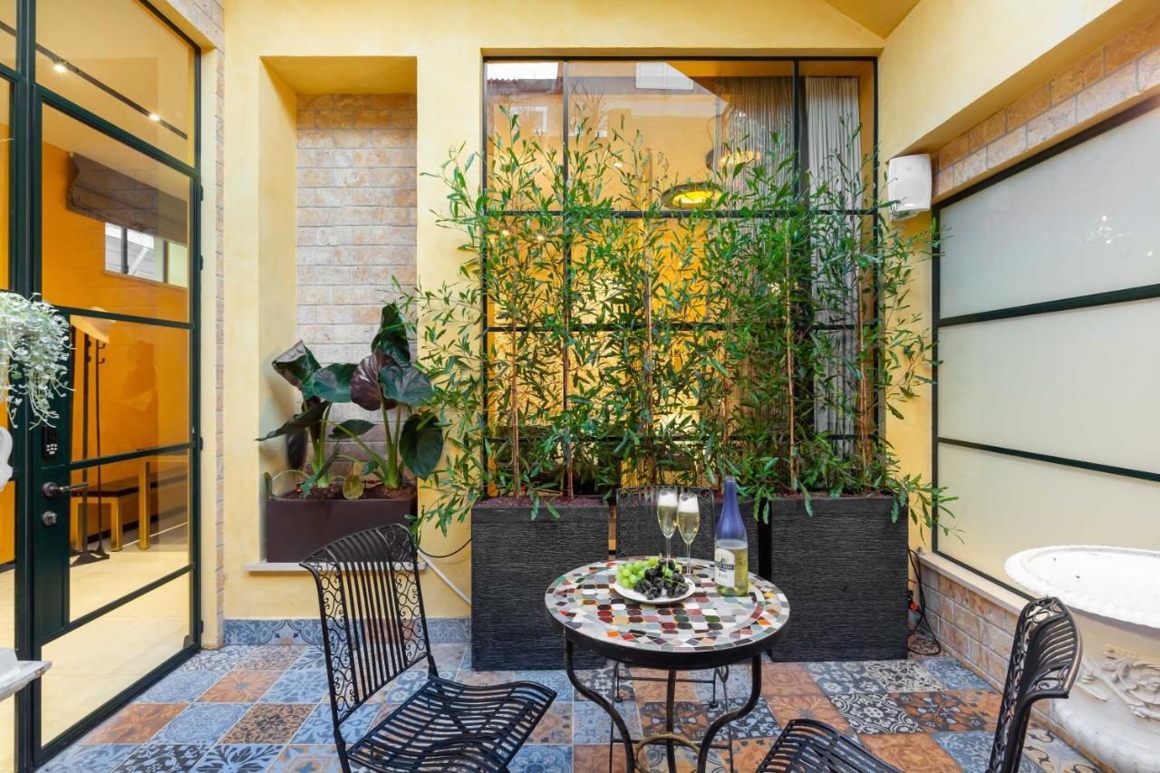 The Shell House * Tel-Aviv